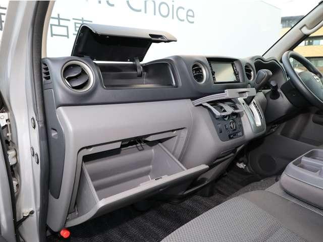 ＮＶ３５０キャラバンバン ２．０　ＤＸ　ロングボディ　※左側面修復歴有／メモリーナビ／ＴＶ／ＥＴＣ２．０／　ブレーキサポート　メモリナビ　ワンオ－ナ－車　整備記録簿　キーレスリモコン　パワーウインド　ワンセグ　ＥＴＣ車載器　ドライブレコーダー　ＡＣ　エアバック　ＰＳ　ナビＴＶ　ＡＢＳ付　バックカメラ付（16枚目）