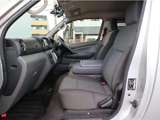 ＮＶ３５０キャラバンバン ２．０　ＤＸ　ロングボディ　※左側面修復歴有／メモリーナビ／ＴＶ／ＥＴＣ２．０／　ブレーキサポート　メモリナビ　ワンオ－ナ－車　整備記録簿　キーレスリモコン　パワーウインド　ワンセグ　ＥＴＣ車載器　ドライブレコーダー　ＡＣ　エアバック　ＰＳ　ナビＴＶ　ＡＢＳ付　バックカメラ付（18枚目）