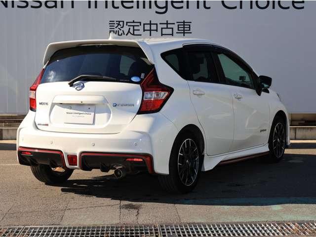 ノート １．２　ｅ－ＰＯＷＥＲ　ＮＩＳＭＯ　踏み間違い衝突防止／アラウンドビューモニ　ＬＥＤランプ　ワンオーナー車　Ｂカメラ　メモリーナビ付き　レーンアシスト　フルオートエアコン　スマートキープッシュスタート　Ｗエアバッグ　アルミ　キーフリー　ドラレコ　記録簿　サイドカメラ　エアバック（2枚目）