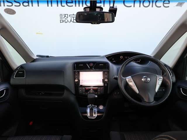 セレナ ２．０　ハイウェイスター　Ｖセレクション＋ＳａｆｅｔｙＩＩ　Ｓ－ＨＹＢＲＩＤ　／後席モニター／衝突被害軽減ブレーキ／踏み　踏み間違い防止装置　Ｒカメラ　インテリジェントキー　レーンキープ　パワーステアリング　ワンオーナー　ＥＴＣ　クルーズコントロール　ドラレコ　ワンセグテレビ　メモリーナビ　ナビＴＶ　ＡＢＳ　キーフリー（3枚目）