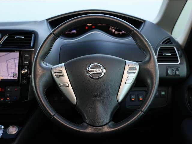 セレナ ２．０　ハイウェイスター　Ｖセレクション＋ＳａｆｅｔｙＩＩ　Ｓ－ＨＹＢＲＩＤ　／後席モニター／衝突被害軽減ブレーキ／踏み　踏み間違い防止装置　Ｒカメラ　インテリジェントキー　レーンキープ　パワーステアリング　ワンオーナー　ＥＴＣ　クルーズコントロール　ドラレコ　ワンセグテレビ　メモリーナビ　ナビＴＶ　ＡＢＳ　キーフリー（10枚目）