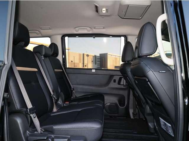 セレナ ２．０　ハイウェイスターＶ　／当社試乗車ＵＰ／後席モニター／プロパイロッ　Ｗ電動スライド　レーダークルコン　レーンアシスト　展示試乗車ＵＰ　ＬＥＤランプ　ワンオーナー車　盗難防止システム　ＥＴＣ装備　カーテンエアバッグ　アルミホイール　キーフリー　メモリ－ナビ　ナビＴＶ（20枚目）