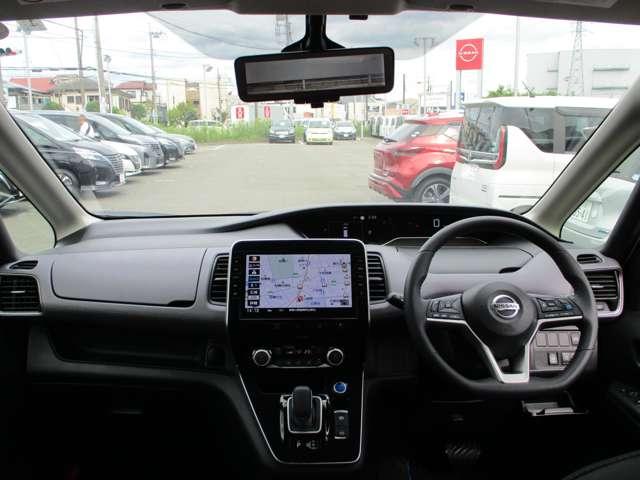 セレナ １．２　ｅ－ＰＯＷＥＲ　ハイウェイスター　Ｖ　プロパイロット／アラウンドビューモニター　３６０°カメラ　エマジェンシーブレーキ　１オナ　スマキー　バックカメラ　ＬＥＤ　レーンアシスト　点検記録簿付　ＥＴＣ　ドラレコ　イモビ　サイドカーテンエアバック　フルオートエアコン　アルミホイール（3枚目）