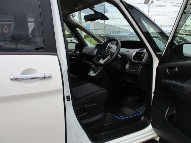 セレナ １．２　ｅ－ＰＯＷＥＲ　ハイウェイスター　Ｖ　プロパイロット／アラウンドビューモニター　３６０°カメラ　エマジェンシーブレーキ　１オナ　スマキー　バックカメラ　ＬＥＤ　レーンアシスト　点検記録簿付　ＥＴＣ　ドラレコ　イモビ　サイドカーテンエアバック　フルオートエアコン　アルミホイール（18枚目）