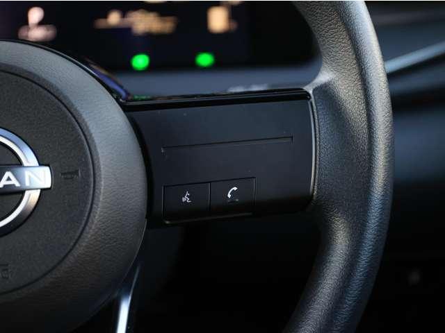 ノート １．２　Ｘ　当社社用車ＵＰ／アラウンドビューモニター／踏　リアカメラ　衝突被害軽減ブレ－キ　全方位カメラ　ＥＴＣ付　ＬＥＤヘッドライト　レーンアシスト　インテリジェントキー　ワンオーナー　ドラレコ　整備記録簿　盗難防止システム　ワンセグＴＶ　ＴＶナビ　ＡＢＳ（11枚目）