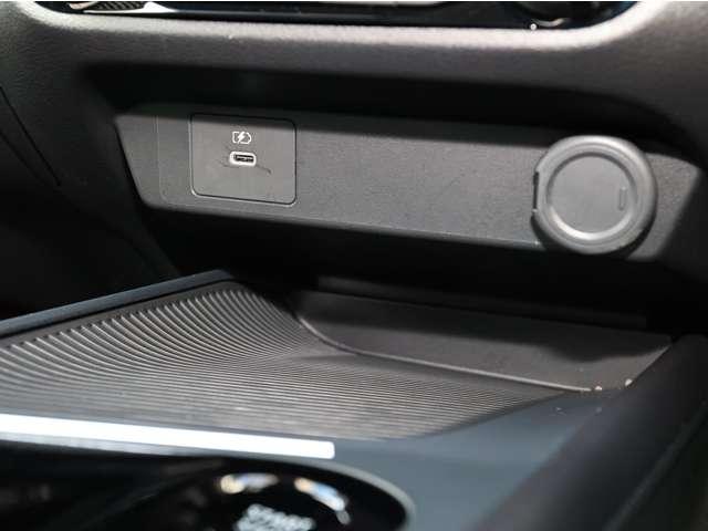 ノート １．２　Ｘ　当社社用車ＵＰ／アラウンドビューモニター／踏　リアカメラ　衝突被害軽減ブレ－キ　全方位カメラ　ＥＴＣ付　ＬＥＤヘッドライト　レーンアシスト　インテリジェントキー　ワンオーナー　ドラレコ　整備記録簿　盗難防止システム　ワンセグＴＶ　ＴＶナビ　ＡＢＳ（15枚目）