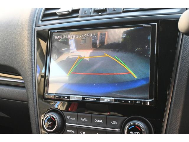 ディーラーオプション：リアビューカメラの装着。ステアリング連動のガイドライン付！
