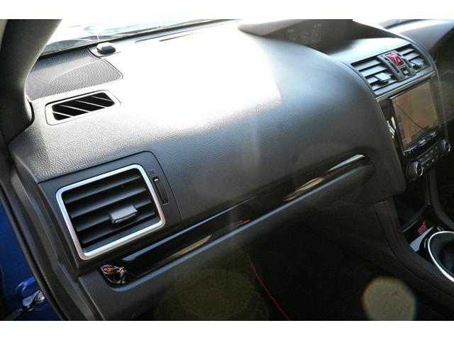 ダッシュボード周りも目立つキズ等ありません！