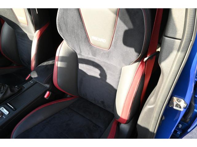 助手席側シートには気になるスレやキズは見当たりません！