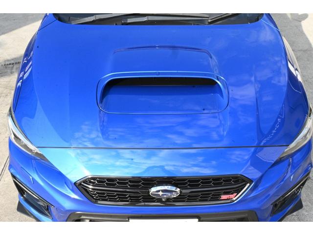 ボンネットも塗装剥げなどありません。