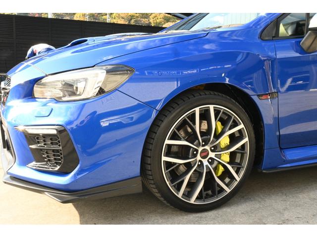 イエロキャリパーは、サーキット走行など、激しい走行するとキャリパーが熱を持ち、変色してしまいます。コチラのＷＲＸはそういった症状もなく、キレイな状態を維持しています。