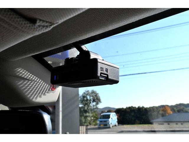 レヴォーグ １．６ＧＴアイサイト　Ｖスポーツ　後期Ｅ型　特別仕様車　１年ロング保証付き　アドバンスドセ－フティ　ＳＴＩコンプリートキット＆パフォーマンスマフラー　ケンウッド８インチナビ＆３方向カメラ＆ＥＴＣ２．０＆ドラレコ　　禁煙車（16枚目）