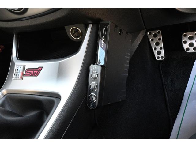 インプレッサ ＷＲＸ　ＳＴｉ　スペックＣ　後期Ｅ型　ＳＴＩスポイラー＆鍛造１８アルミ　クスコタワーバー＆スタビ　補強パーツ　ＨＫＳ車高調＆スーパーターボマフラー＆エアクリーナー　ＤＥＦＩブースト計　カロッツエリア製ナビ＆Ｂカメラ＆ＥＴＣ（17枚目）