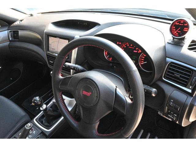 インプレッサ ＷＲＸ　ＳＴｉ　スペックＣ　後期Ｅ型　ＳＴＩスポイラー＆鍛造１８アルミ　クスコタワーバー＆スタビ　補強パーツ　ＨＫＳ車高調＆スーパーターボマフラー＆エアクリーナー　ＤＥＦＩブースト計　カロッツエリア製ナビ＆Ｂカメラ＆ＥＴＣ（33枚目）