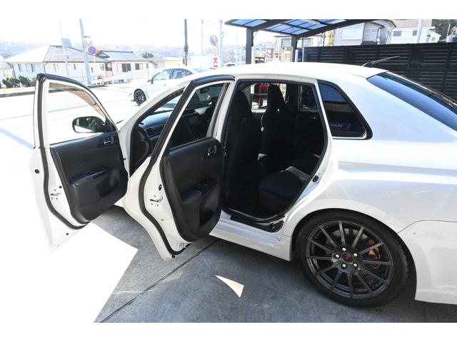 インプレッサ ＷＲＸ　ＳＴｉ　スペックＣ　後期Ｅ型　ＳＴＩスポイラー＆鍛造１８アルミ　クスコタワーバー＆スタビ　補強パーツ　ＨＫＳ車高調＆スーパーターボマフラー＆エアクリーナー　ＤＥＦＩブースト計　カロッツエリア製ナビ＆Ｂカメラ＆ＥＴＣ（42枚目）