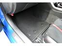 純正フロアマット装備(BRZロゴ入り)足下フロアマットから床下カーペットまでキレイな状態を維持しています。もちろん、すべて抗菌クリーニング済みです。