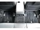 後部座席のフロアマットも綺麗なコンディションです!