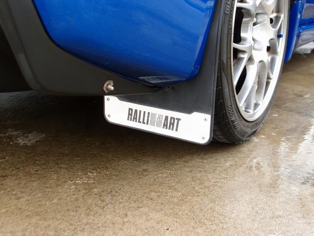 純正ＨＤＤナビゲーション／ＥＴＣ／ＨＩＤライト／ＨＫＳ車高調（令和７年６月取付／ＢＢＳ１８ＡＷ／タイヤ８分山前後／前後ブレンボキャリパー／ＰＥＲＲＩＮウイングスタビライザー／ラリーアートマッドフラップ