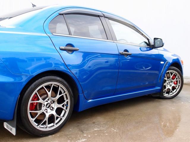 ＲＥＣＡＲＯハーフレザーシート／ロックフォードスピーカー／ＴＲＤドアプロテクター／デジタルインナーミラー／前後ドラレコ／パドルシフト／取説／過去分解整備記録簿１３枚Ｈ２１．６／Ｈ２１．１０／