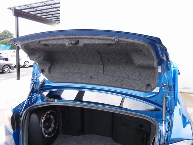 ＲＥＣＡＲＯハーフレザーシート／ロックフォードスピーカー／ＴＲＤドアプロテクター／デジタルインナーミラー／前後ドラレコ／パドルシフト／取説／過去分解整備記録簿１３枚Ｈ２１．６／Ｈ２１．１０／