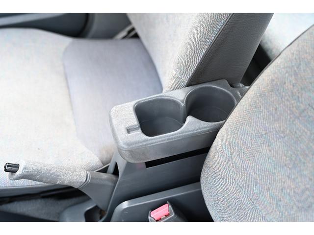 トゥデイ 　Ｇｉ　タイミングベルト交換　ウォーターポンプ交換　テンショナー交換　タペットカバーパッキン交換　クランクカムシール交換　ブレーキパッド交換　サーモ交換パワステベルト交換　スパルコ１４ＡＷ　ＫＹＢ足回り（74枚目）