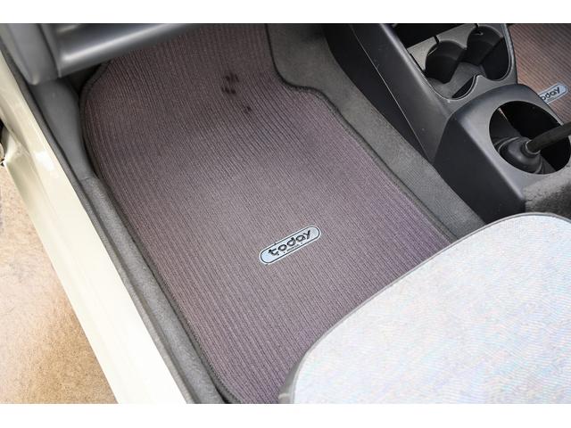 トゥデイ 　Ｇｉ　タイミングベルト交換　ウォーターポンプ交換　テンショナー交換　タペットカバーパッキン交換　クランクカムシール交換　ブレーキパッド交換　サーモ交換パワステベルト交換　スパルコ１４ＡＷ　ＫＹＢ足回り（78枚目）