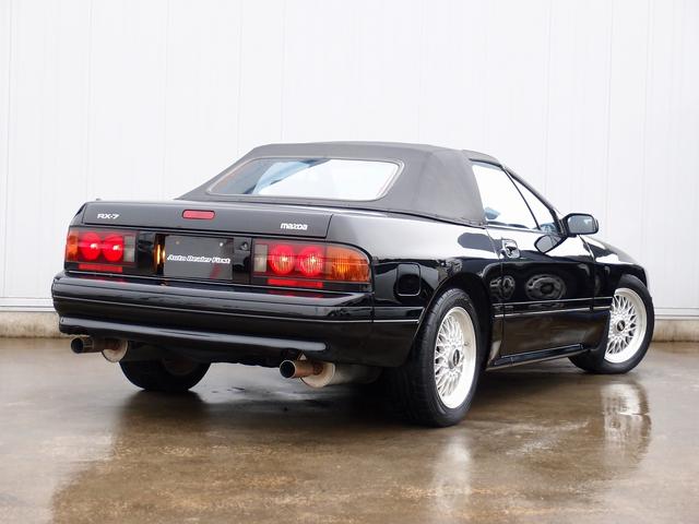 サバンナRX-7 カブリオレ 走行44961kmディーラーリビルトエンジン載替 令和7年1月ディーラー全塗装 整備記録簿14枚 ディーラー納品書23枚 BBS16AW フジツボマフラー 茶革 5MT 整備部品交換歴 電動オープン(25枚目)