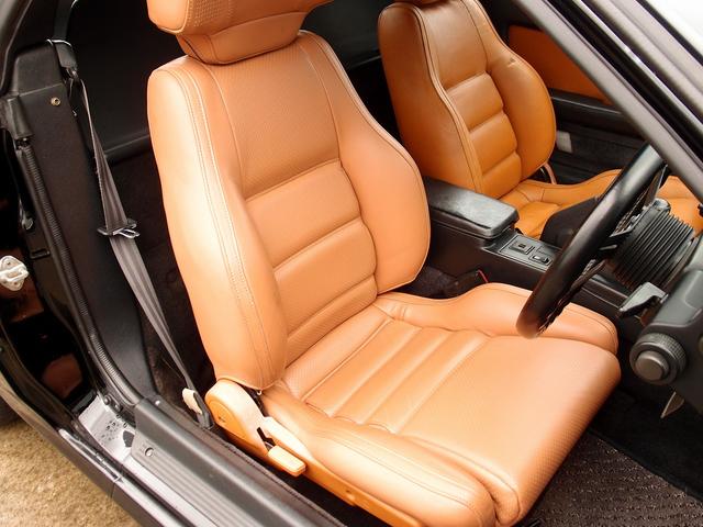 サバンナRX-7 カブリオレ 走行44961kmディーラーリビルトエンジン載替 令和7年1月ディーラー全塗装 整備記録簿14枚 ディーラー納品書23枚 BBS16AW フジツボマフラー 茶革 5MT 整備部品交換歴 電動オープン(70枚目)