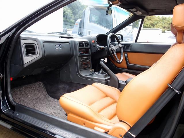 サバンナRX-7 カブリオレ 走行44961kmディーラーリビルトエンジン載替 令和7年1月ディーラー全塗装 整備記録簿14枚 ディーラー納品書23枚 BBS16AW フジツボマフラー 茶革 5MT 整備部品交換歴 電動オープン(72枚目)