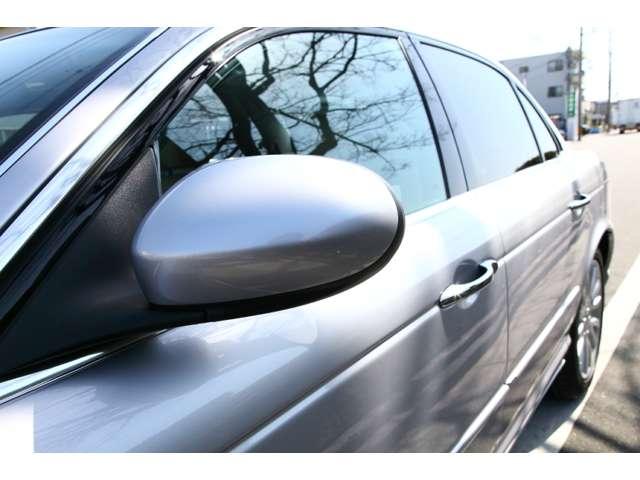 ＸＪ ＸＪ８　３．５　クルーズコントロール　ウッドコンビハンドル　障害物センサー　頸部衝撃緩和ヘッドレスト　盗難防止装置　ＤＶＤナビ　ＥＴＣ　エアサスペンション　パワーシート　シートヒーター　本革シート　フォグランプ（6枚目）