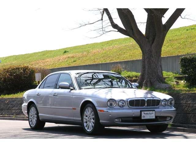 ＸＪ ＸＪ８　３．５　クルーズコントロール　ウッドコンビハンドル　障害物センサー　頸部衝撃緩和ヘッドレスト　盗難防止装置　ＤＶＤナビ　ＥＴＣ　エアサスペンション　パワーシート　シートヒーター　本革シート　フォグランプ（13枚目）