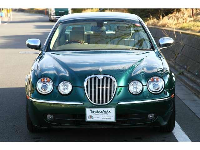 Ｓタイプ ３．０ソブリン　クルーズコントロール　障害物センサー　盗難防止装置　ＤＶＤナビ　ＥＴＣ　本革シート　シートヒーター　パワーシート　フロントフォグランプ　キーレス（13枚目）