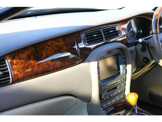 Ｓタイプ ３．０ソブリン　クルーズコントロール　障害物センサー　盗難防止装置　ＤＶＤナビ　ＥＴＣ　本革シート　シートヒーター　パワーシート　フロントフォグランプ　キーレス（26枚目）