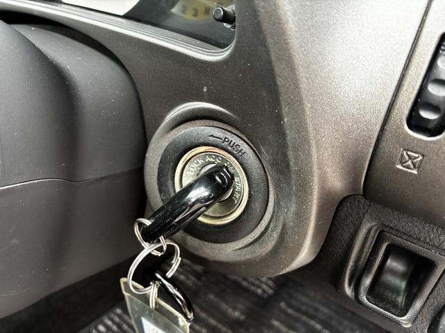 アルテッツァ ＲＳ２００　Ｚエディション　ユーザー買取／禁煙／純正フルエアロ／ＴＲＤマフラー／３Ｓエンジン／キーレス／純正１７インチアルミ／ＥＴＣ／取扱説明書／ディーラー記録簿Ｈ１１〜Ｈ２３．Ｈ２５．Ｈ２７／記録簿Ｈ２９．Ｒ１．２．３．５年付（17枚目）