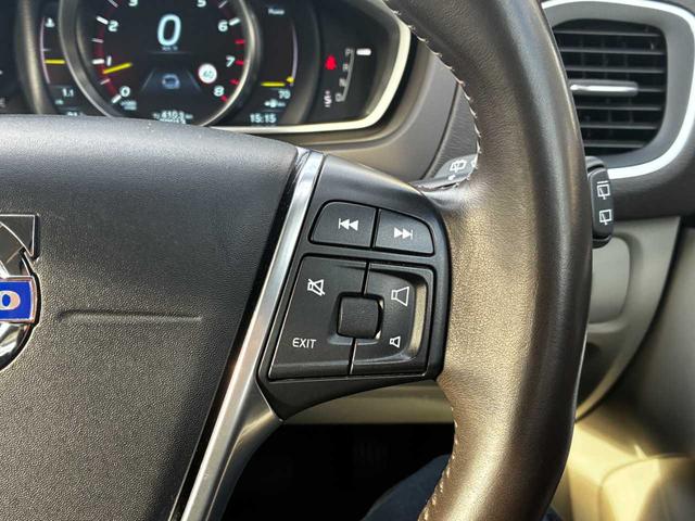 VOLVO V40 CROSS COUNTRY T5 AWD