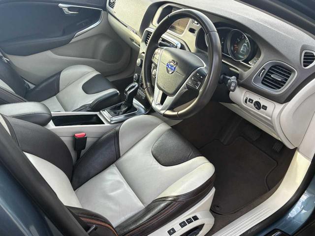 VOLVO V40 CROSS COUNTRY T5 AWD