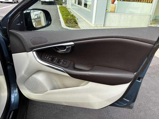 VOLVO V40 CROSS COUNTRY T5 AWD