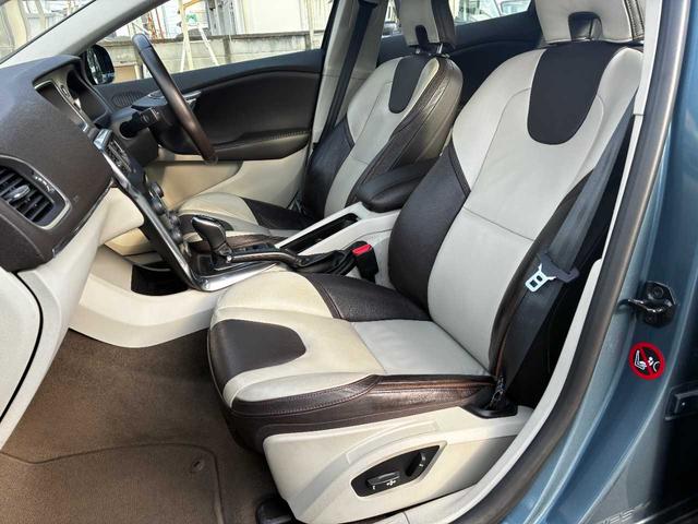 VOLVO V40 CROSS COUNTRY T5 AWD