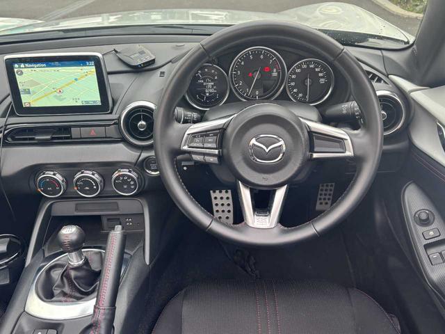 ロードスター Ｓスペシャルパッケージ　１オーナー／禁煙／ユーザー買取／６速ＭＴ／純正ナビ／フルセグＴＶ／バックカメラ／横滑り防止／純正１６インチアルミ／ＬＥＤ／スマートキー／プッシュスタート／Ｂｌｕｅｔｏｏｔｈ（4枚目）