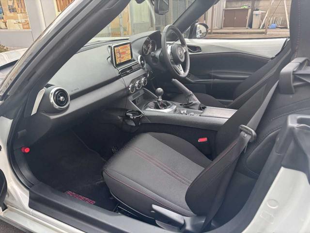 ロードスター Ｓスペシャルパッケージ　１オーナー／禁煙／ユーザー買取／６速ＭＴ／純正ナビ／フルセグＴＶ／バックカメラ／横滑り防止／純正１６インチアルミ／ＬＥＤ／スマートキー／プッシュスタート／Ｂｌｕｅｔｏｏｔｈ（17枚目）