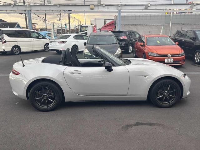 ロードスター Ｓスペシャルパッケージ　１オーナー／禁煙／ユーザー買取／６速ＭＴ／純正ナビ／フルセグＴＶ／バックカメラ／横滑り防止／純正１６インチアルミ／ＬＥＤ／スマートキー／プッシュスタート／Ｂｌｕｅｔｏｏｔｈ（21枚目）