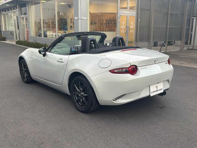 ロードスター Ｓスペシャルパッケージ　１オーナー／禁煙／ユーザー買取／６速ＭＴ／純正ナビ／フルセグＴＶ／バックカメラ／横滑り防止／純正１６インチアルミ／ＬＥＤ／スマートキー／プッシュスタート／Ｂｌｕｅｔｏｏｔｈ（24枚目）