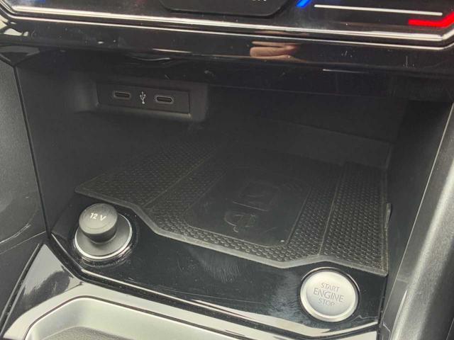 Ｔ－ロック ＴＤＩ　スタイル　ユーザー買取／ディスカバープロＰＫＧ／バックカメラ／ＡｐｐｌｅＣａｒＰｌａｙ／衝突軽減／レーンキープ／Ｂｌｕｅｔｏｏｔｈ／自動駐車支援／タイプＣ／置くだけ充電／パワーバックドア／取扱説明書／記録簿（11枚目）