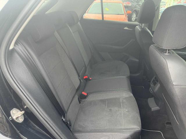 Ｔ－ロック ＴＤＩ　スタイル　ユーザー買取／ディスカバープロＰＫＧ／バックカメラ／ＡｐｐｌｅＣａｒＰｌａｙ／衝突軽減／レーンキープ／Ｂｌｕｅｔｏｏｔｈ／自動駐車支援／タイプＣ／置くだけ充電／パワーバックドア／取扱説明書／記録簿（19枚目）