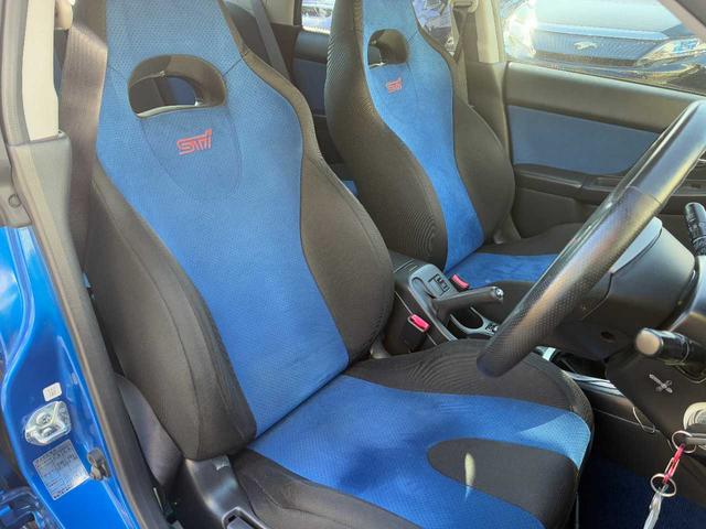 インプレッサ ＷＲＸ　ＳＴｉ　ユーザー買取／フルノーマル／涙目Ｃ型／純正大型リアスポイラー／純正１７インチＡＷ／ディーラー記録簿Ｈ１５．１６．１７．１８．１９．２０．２４．２６．２７．２８．３０．Ｒ２．４．６．７年付／取扱説明書／（14枚目）