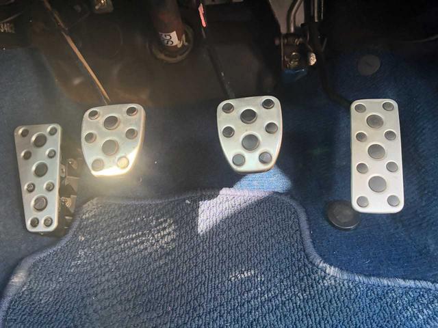 インプレッサ ＷＲＸ　ＳＴｉ　ユーザー買取／フルノーマル／涙目Ｃ型／純正大型リアスポイラー／純正１７インチＡＷ／ディーラー記録簿Ｈ１５．１６．１７．１８．１９．２０．２４．２６．２７．２８．３０．Ｒ２．４．６．７年付／取扱説明書／（16枚目）