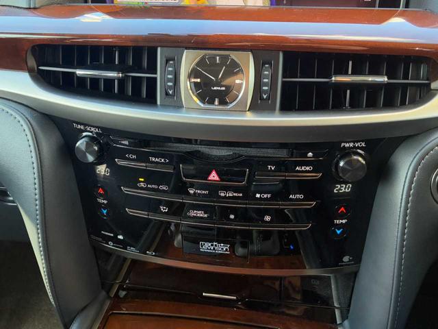 LX LX570 ユーザー買取/禁煙/サンルーフ/マークレビンソン/360度カメラ/プリクラッシュ/レーンキープ/黒革電動シート/LEDヘッド/パワーバック/Bluetooth/シートヒーター&クーラー/ETC2.0(9枚目)