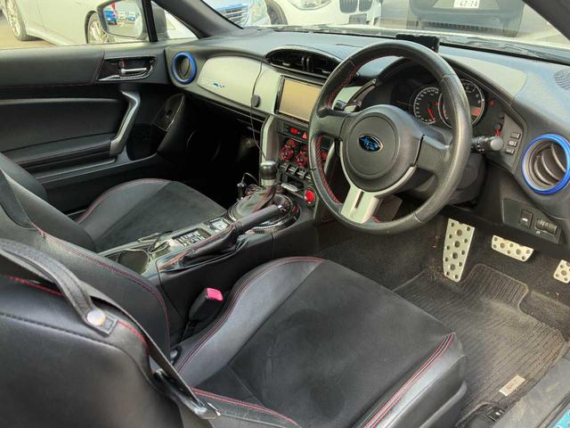 BRZ S ユーザー買取車/禁煙/STIフルエアロ/BLITZ車高調&タワーバー/柿本マフラー/HKSエアフィルター/トムステールランプ/社外17インチアルミ/バックモニター/スマートキー/メンテナンスノート(22枚目)