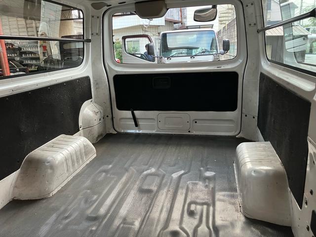ＮＶ３５０キャラバンバン ロングＤＸ　エアコン　パワステ　パワーウィンドウ　エアバック（34枚目）