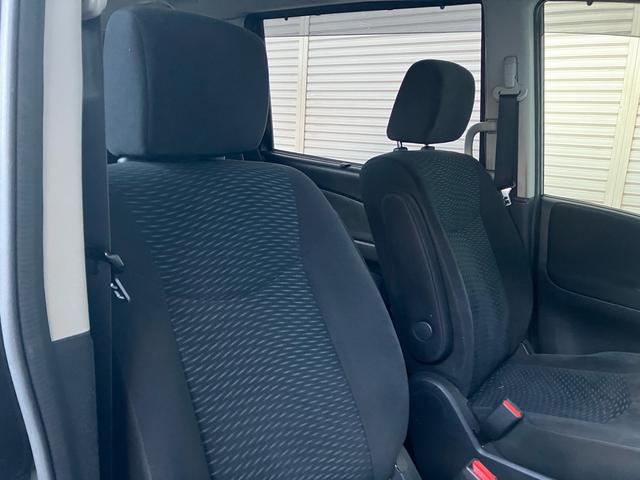 セレナ ハイウェイスター Sエディション エアコン パワステ ナビ付 オートライト 3列シート(9枚目)